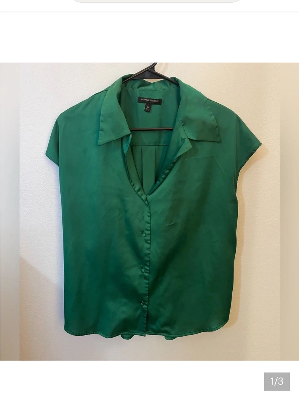 Banana Republic emerald green satin cap sleeved blouse small